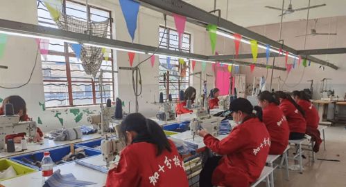 武漢校服廠疫情后轉做jk制服訂單暴漲 買家中有兩成上班族