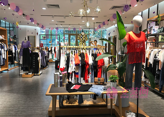 丹比奴 開服裝店怎樣進(jìn)行正確經(jīng)營(yíng)